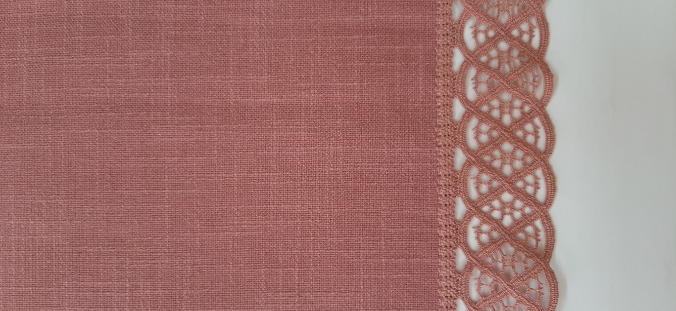 Camino De Mesa Palo De Rosa De Lino Con Encaje 40X120Cm – Bielefelder