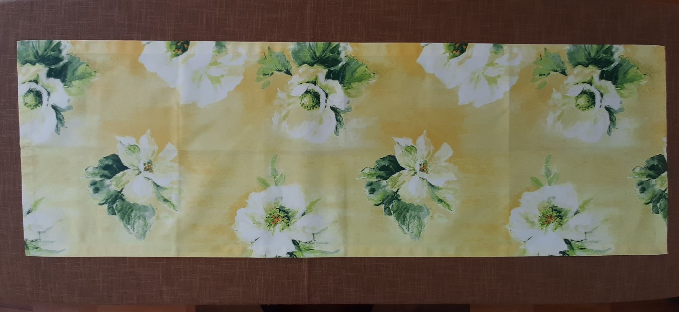 Camino De Mesa Amarillo Con Flores Blancas 50X150Cm – Laura S